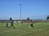 Laatste training S.K.N.W.K. JO8-1 (partijtje tegen de ouders) van maandag 2 juni 2025 (1/123)